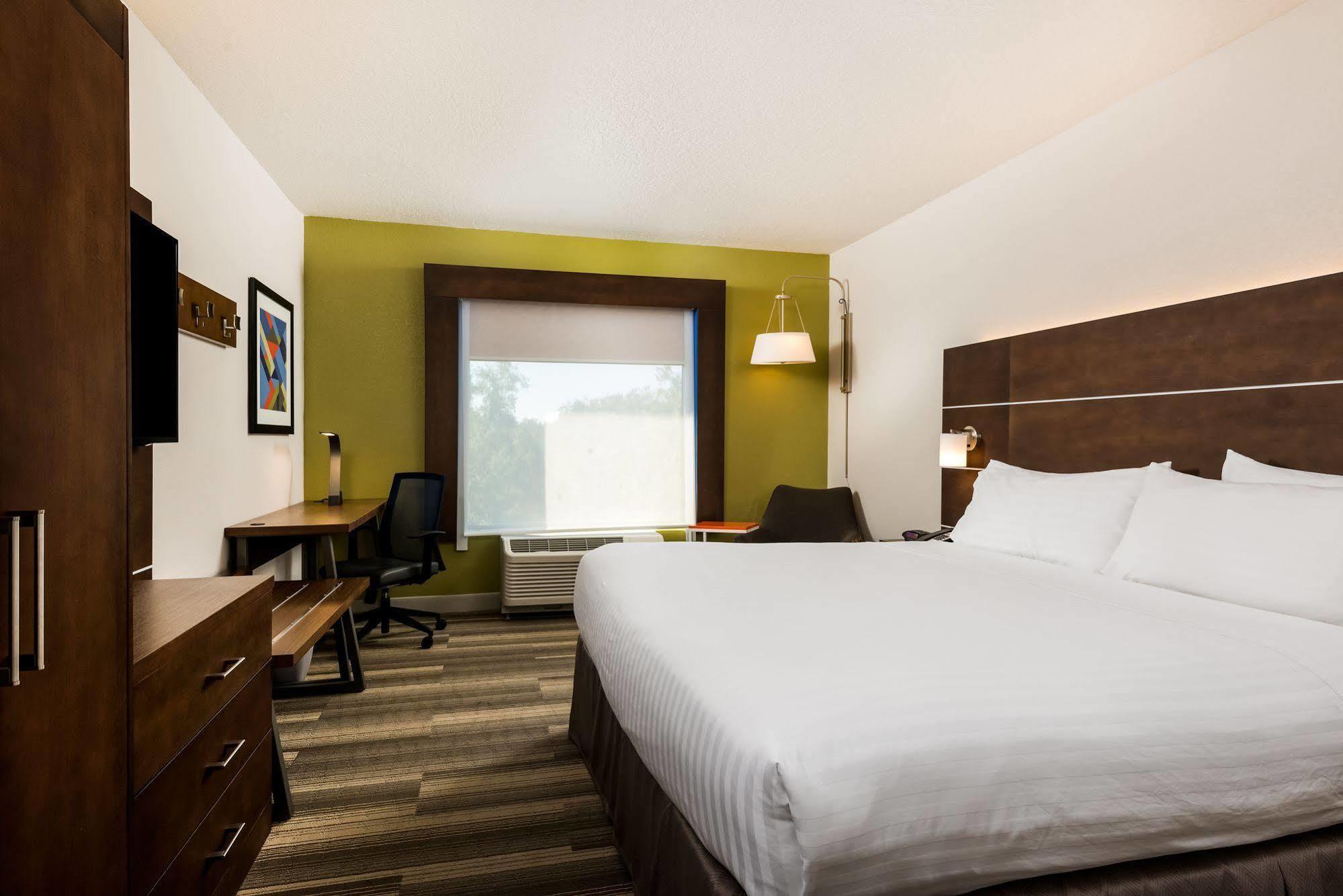 Holiday Inn Express Hotel & Suites Bartow By Ihg Exterior foto